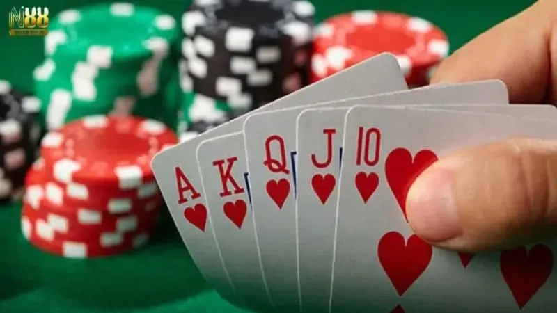 Kinh Nghiệm Chơi Poker Giúp Ngư Thủ Có Thể Lĩnh Tiền Tỷ Về Tay Kinh nghiệm chơi Poker thay đổi range khi tố